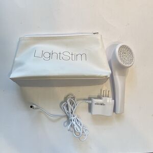 LightStim for Acne LED Light Therapy Device - Works